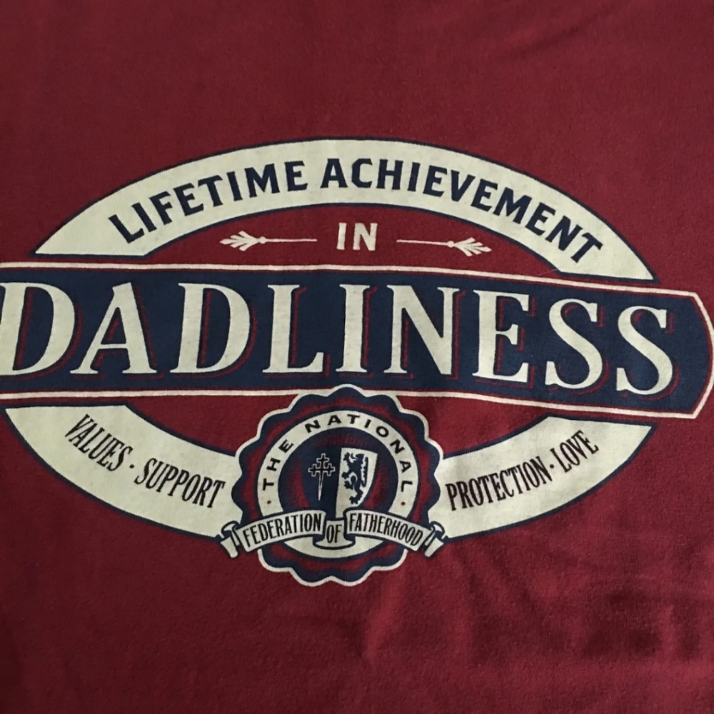 Best dad ever with this Hallmark graphic maroon tee medium large